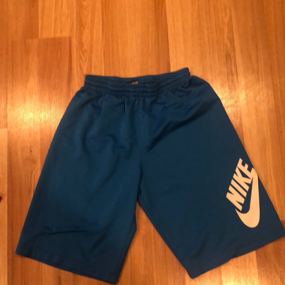 Boys size XL Nike shorts